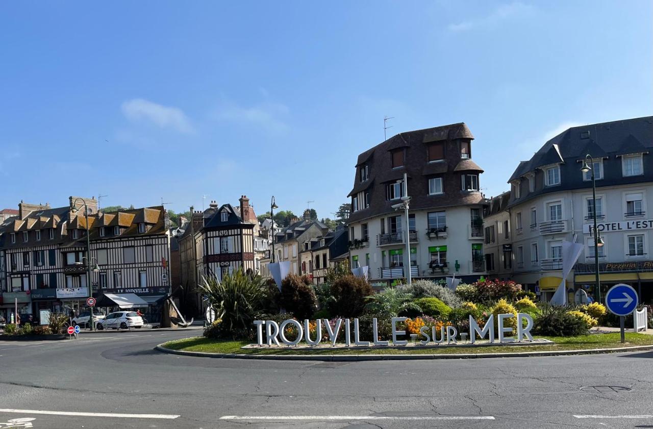 Hauteurs De Trouville - Studio Avec Terrasse Au Calme Luaran gambar